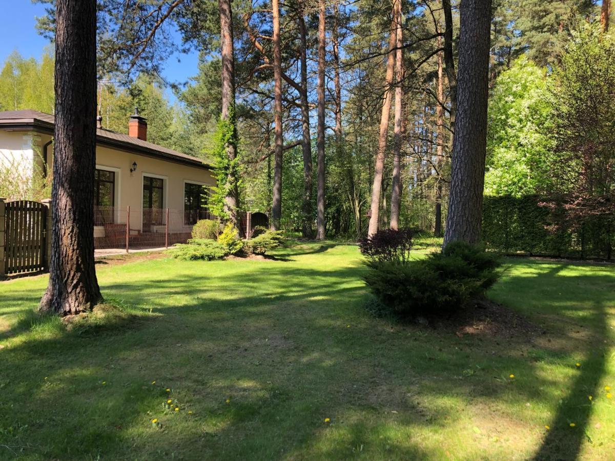 Guests House With Amazing Pool And Sauna Babīte Exterior foto